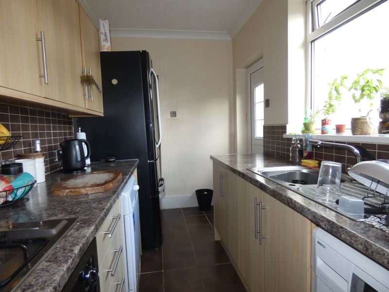 Kitchen- click for photo gallery